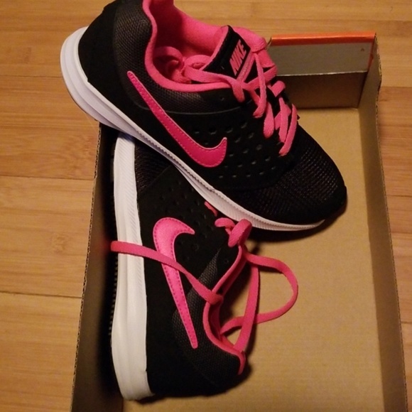 little girl nike shoes size 13